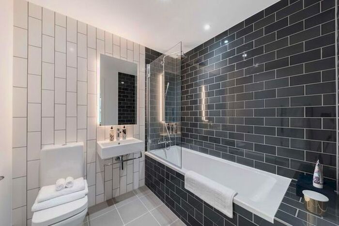 2 Bedroom Flat To Rent In Caravel House, Rendal Way, Royal Wharf, E16