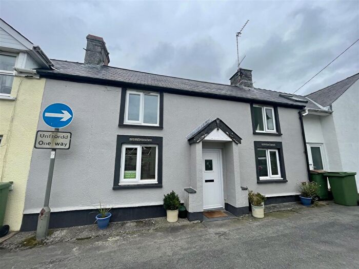 2 Bedroom Terraced House For Sale In North Road, Tre'r Ddol, Machynlleth, SY20