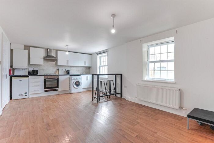 1 Bedroom Apartment For Sale In Matisse House, Maidenhead Street, Hertford, SG14