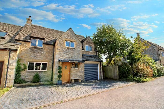 4 Bedroom Link Detached House For Sale In High Street, Kempsford, Gloucestershire, GL7