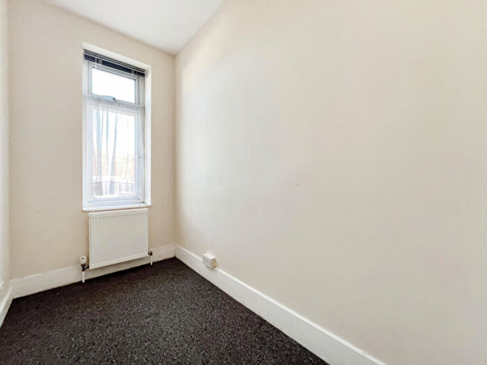 3 Bedroom End Of Terrace House For Sale In Broadway, Rainham, Gillingham, Kent, ME8