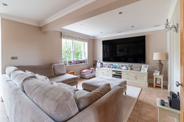 5 Bedroom Detached House For Sale In Riche Close, Felsted, CM6