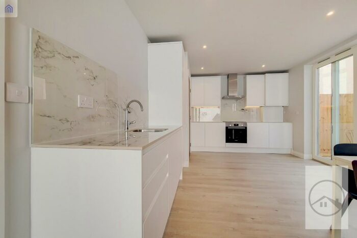 4 Bedroom Terraced House To Rent In Wells Walk, London, E7