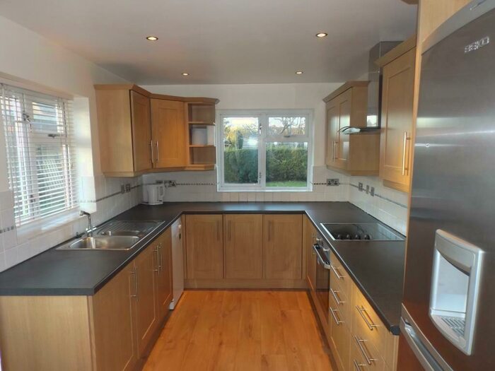 3 Bedroom Semi-Detached House To Rent In Launton Road, Bicester, OX26