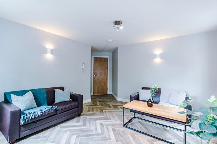 3 Bedroom Property To Rent In Flat, Rylands House, Manchester, M14