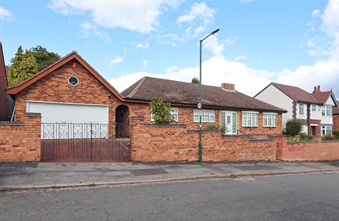 4 Bedroom Detached Bungalow For Sale In Barnet Road, Carlton, Nottingham, NG3