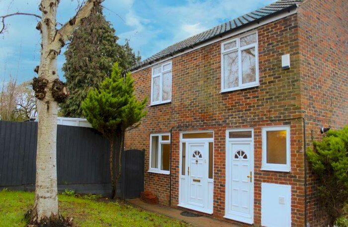 2 Bedroom Detached House To Rent In Westfield, Harlow, CM18