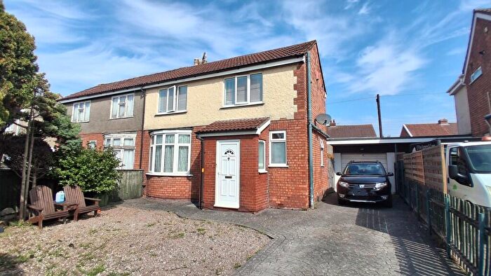 3 Bedroom Semi-Detached House For Sale In New Bristol Road, Worle, BS22