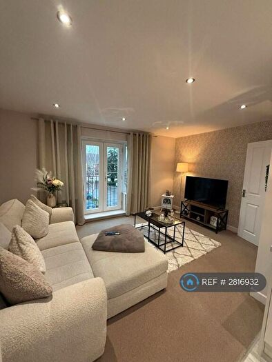 2 Bedroom Flat To Rent In Peckerdale Gardens, Derby, DE21