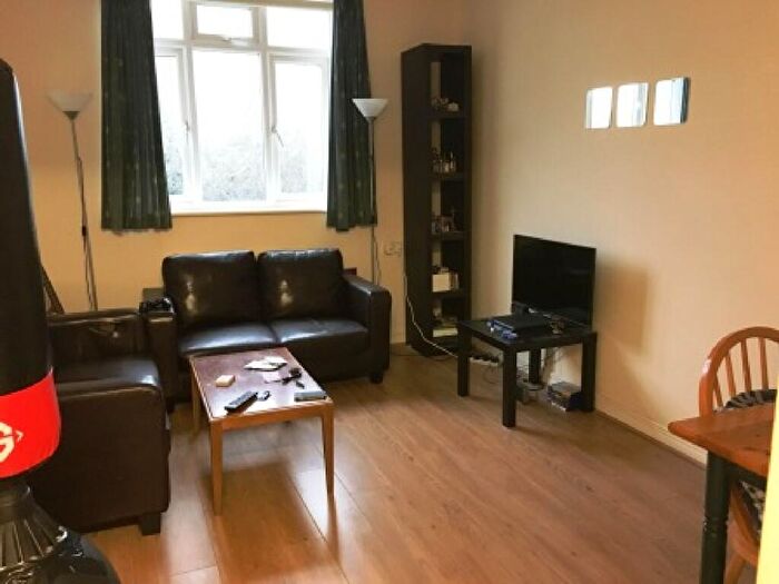 1 Bedroom Flat To Rent In Exeter House, Selly Oak, Birmingham, West Midlands, B29