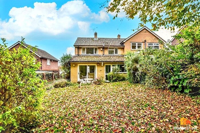 3 Bedroom Semi-Detached House For Sale In Greenway, Chesham, HP5