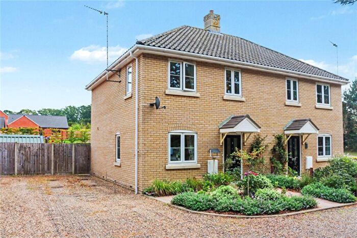 3 Bedroom Semi-Detached House For Sale In Pine Tree Close, Holton, Halesworth, IP19