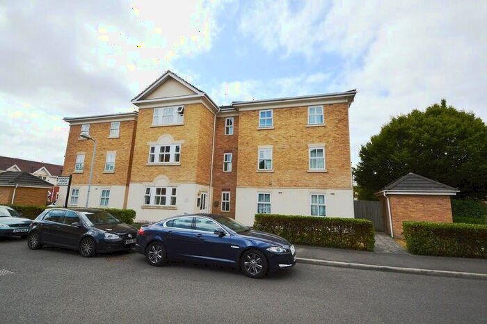 2 Bedroom Apartment To Rent In Hurworth Avenue, Langley, Berkshire, SL3