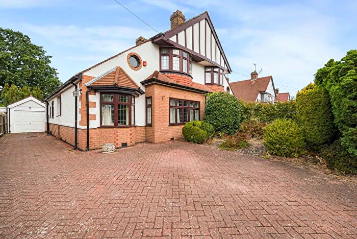 3 Bedroom Semi Detached House For Sale In Melville Road, Sidcup, DA14