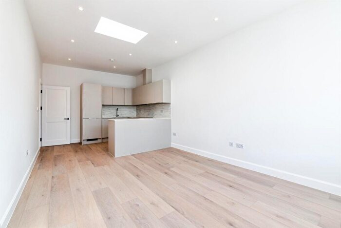 1 Bedroom Apartment For Sale In Apartment Six Gemstone House, Stevenage, SG1