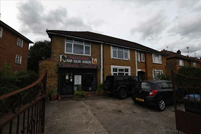 4 Bedroom Property For Sale In Montagu Road, London, N18