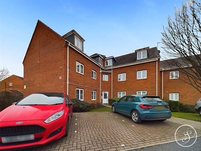 2 Bedroom Flat To Rent In Gabriel Court, Hunslet, Leeds, LS10