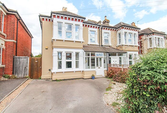 4 Bedroom Semi-detached House For Sale In Priory Avenue, St Denys, SO17