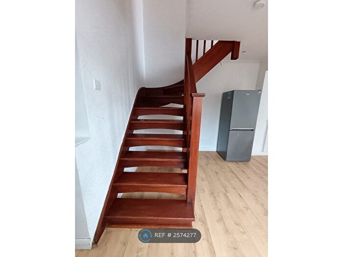 2 Bedroom End Of Terrace House To Rent In North Road, Bromley, BR1