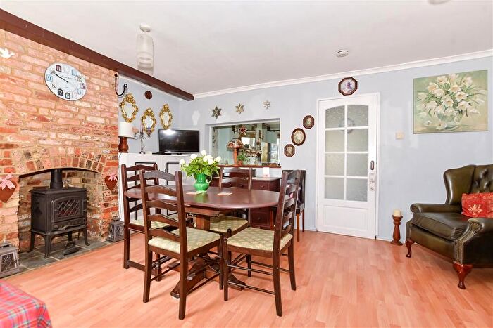 3 Bedroom Terraced House For Sale In Forstal Road, Aylesford, Kent, ME20