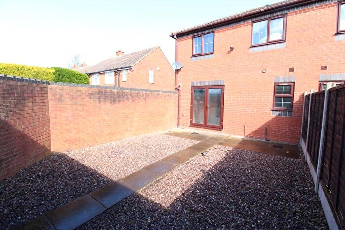 3 Bedroom Semi-Detached House To Rent In School Street, Brierley Hill, DY5