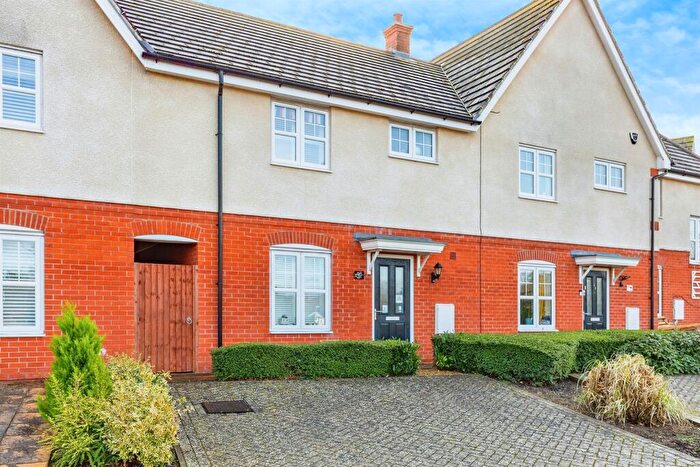 3 Bedroom Terraced House For Sale In The Drive, Rushden, NN10