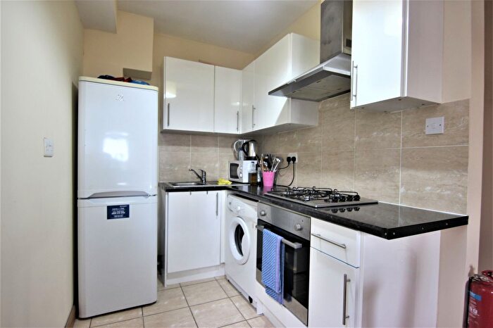 1 Bedroom Flat To Rent In Vicarage Parade, West Green Road, London, N15