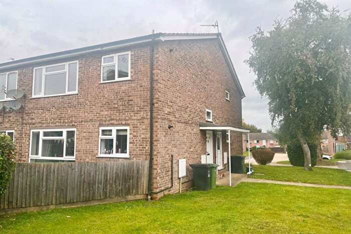 2 Bedroom Flat To Rent In Parliament Road, Thame, OX9