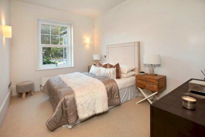 2 Bedroom Apartment To Rent In Exmouth, Devon, EX8