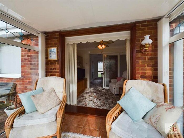3 Bedroom Bungalow For Sale In West Mill Green, Bentley, IP9