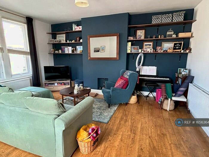 2 Bedroom Flat To Rent In Raleigh Road, Bristol, BS3