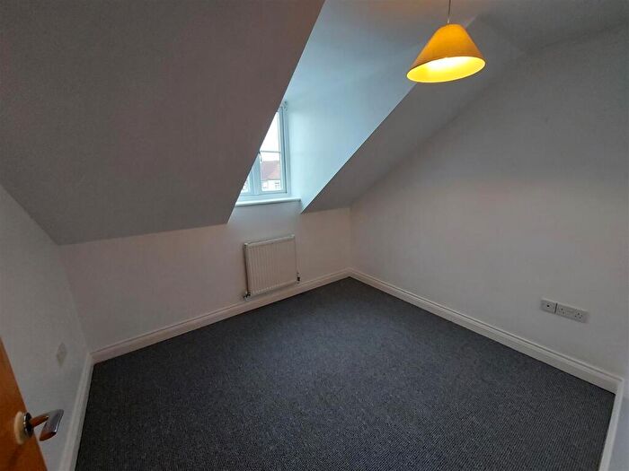 2 Bedroom Apartment To Rent In Downend Road, Kingswood, Bristol, BS15