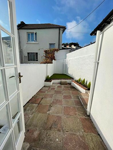 2 Bedroom Maisonette To Rent In St Paul's Street, Brighton, BN2