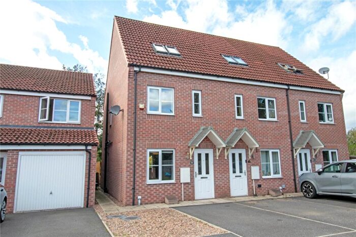 3 Bedroom Semi-Detached House For Sale In Woodside Drive, Scunthorpe, Lincolnshire, DN17