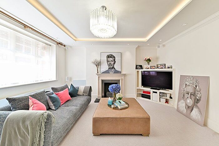 3 Bedroom Flat For Sale In Cadogan Court, Draycott Avenue, London, SW3