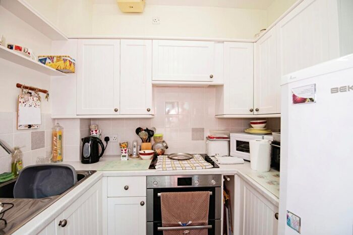 1 Bedroom Flat For Sale In Rochester Gate, High Street, Rochester, Kent, ME1