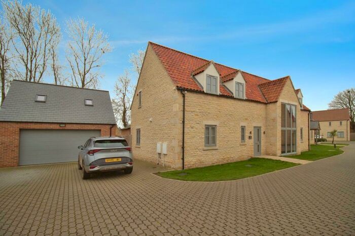4 Bedroom Detached House For Sale In Poppyfields, Glinton, Cambridgeshire, PE6