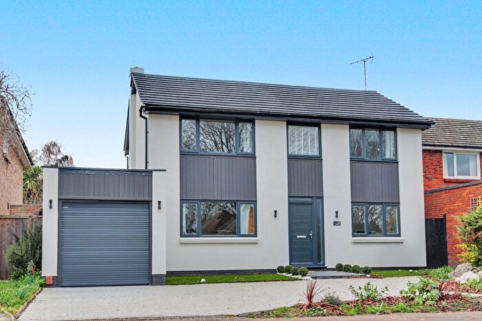 4 Bedroom Detached House For Sale In Willingale Way, Thorpe Bay, SS1