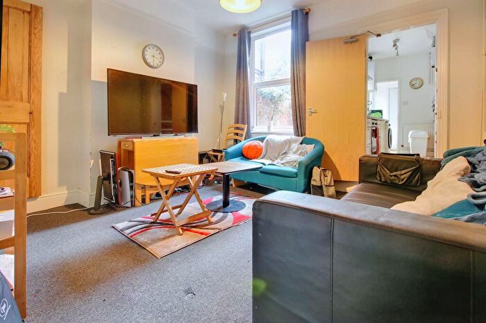 4 Bedroom Terraced House To Rent In Howard Road, Leicester, LE2