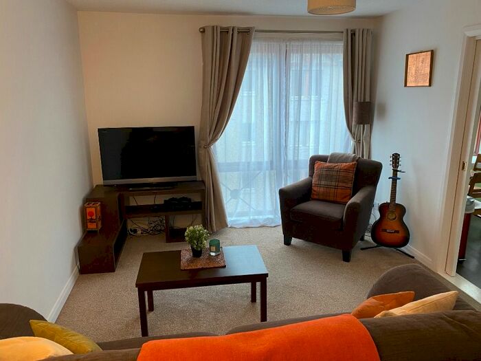 2 Bedroom Flat To Rent In Strawberry Bank Parade, City Centre, Aberdeen, AB11