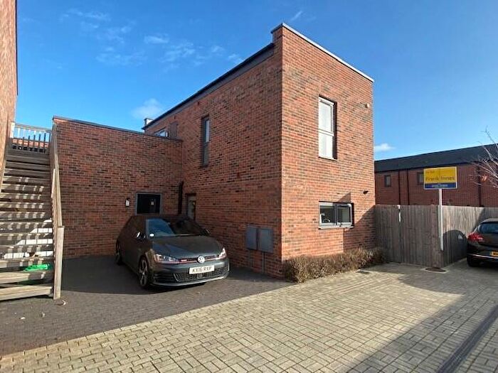 3 Bedroom House To Rent In Bemrose Court, Derby, DE1