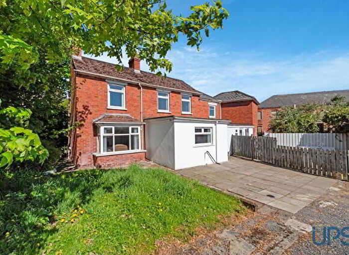 5 Bedroom Detached House For Sale In Detached Family Home With Annex And Yard, Upper Dunmurry Lane, Belfast, BT17