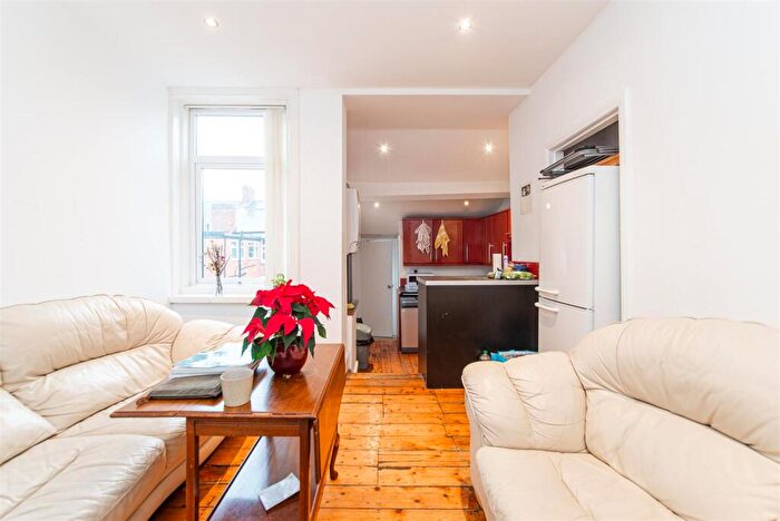 5 Bedroom Maisonette To Rent In King John Terrace, Heaton, Newcastle Upon Tyne, NE6