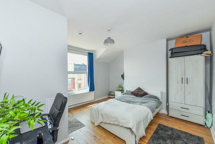 1 Bedroom End Of Terrace House To Rent In Peveril Street, NG7