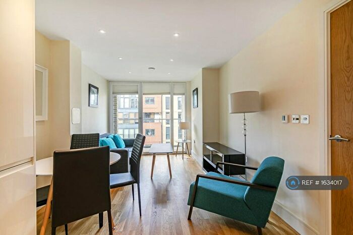 2 Bedroom Flat To Rent In Slate House, London, E14