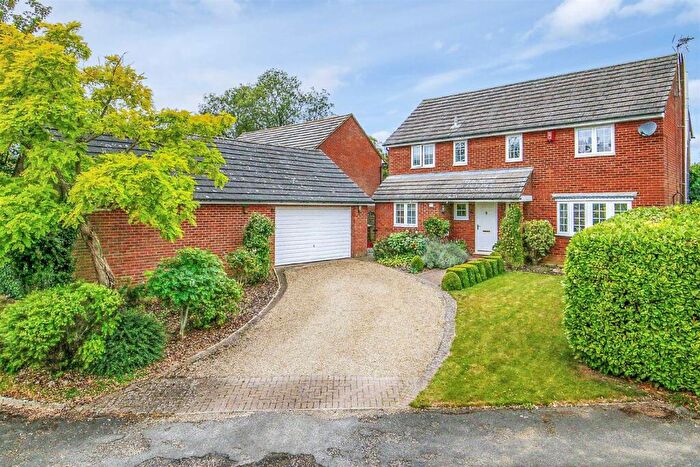 4 Bedroom Detached House To Rent In The Slade, Newton Longville, MK17
