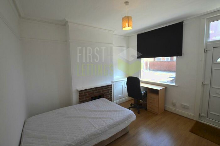 2 Bedroom Terraced House To Rent In St. Leonards Road, Clarendon Park, LE2