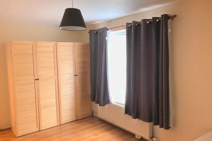 Studio To Rent In Challice Way, Tulse Hill, London, SW2