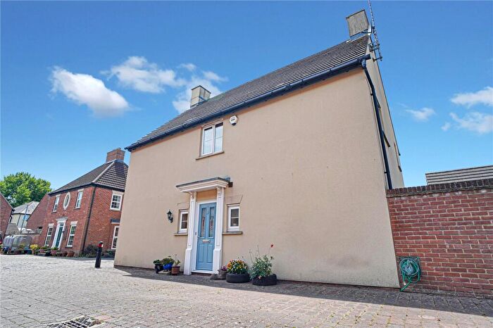 4 Bedroom Detached House For Sale In Kingswood, Wroughton, Swindon, Wiltshire, SN4