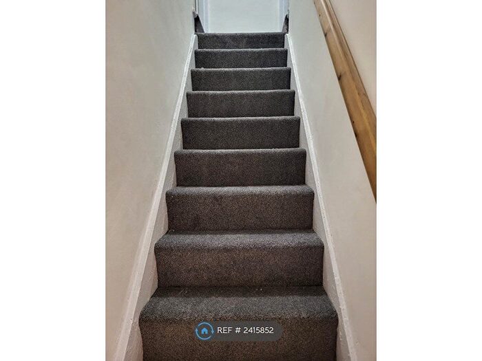 2 Bedroom Terraced House To Rent In Rochester Avenue, Rochester, ME1